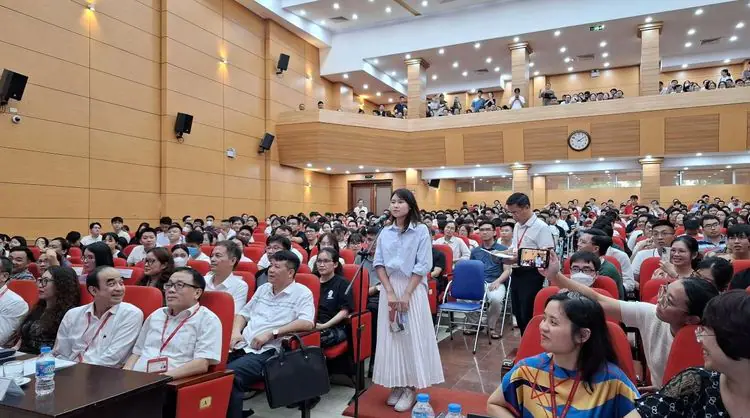 Thành phố Hồ Chí Minh, hỗ trợ đào tạo bác sĩ nội trú kèm cam kết phục vụ y tế công lập